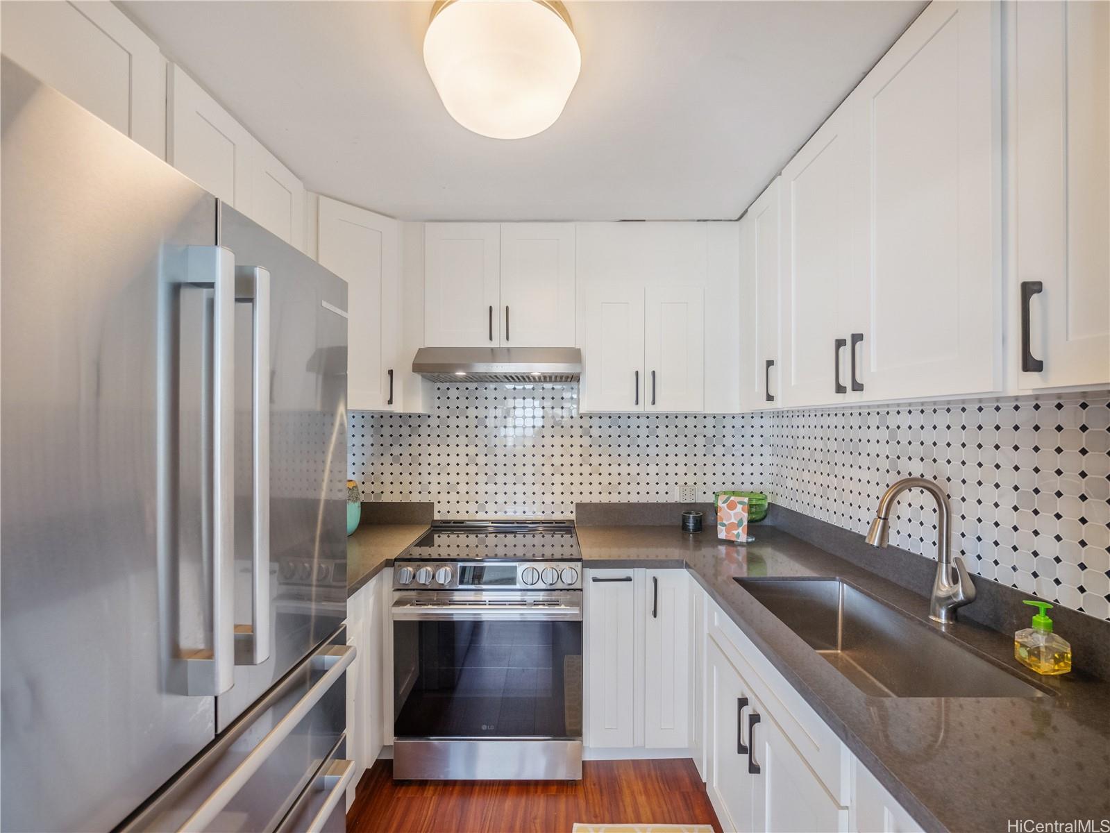509 University Avenue  Unit 1003