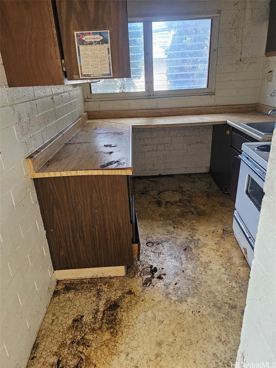 1427 Alexander Street  Unit 201