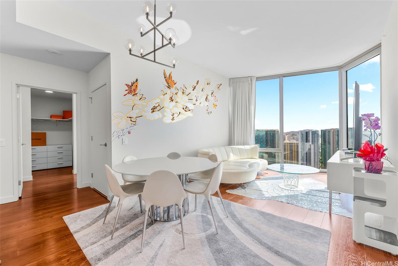 1001 Queen Street PH3908