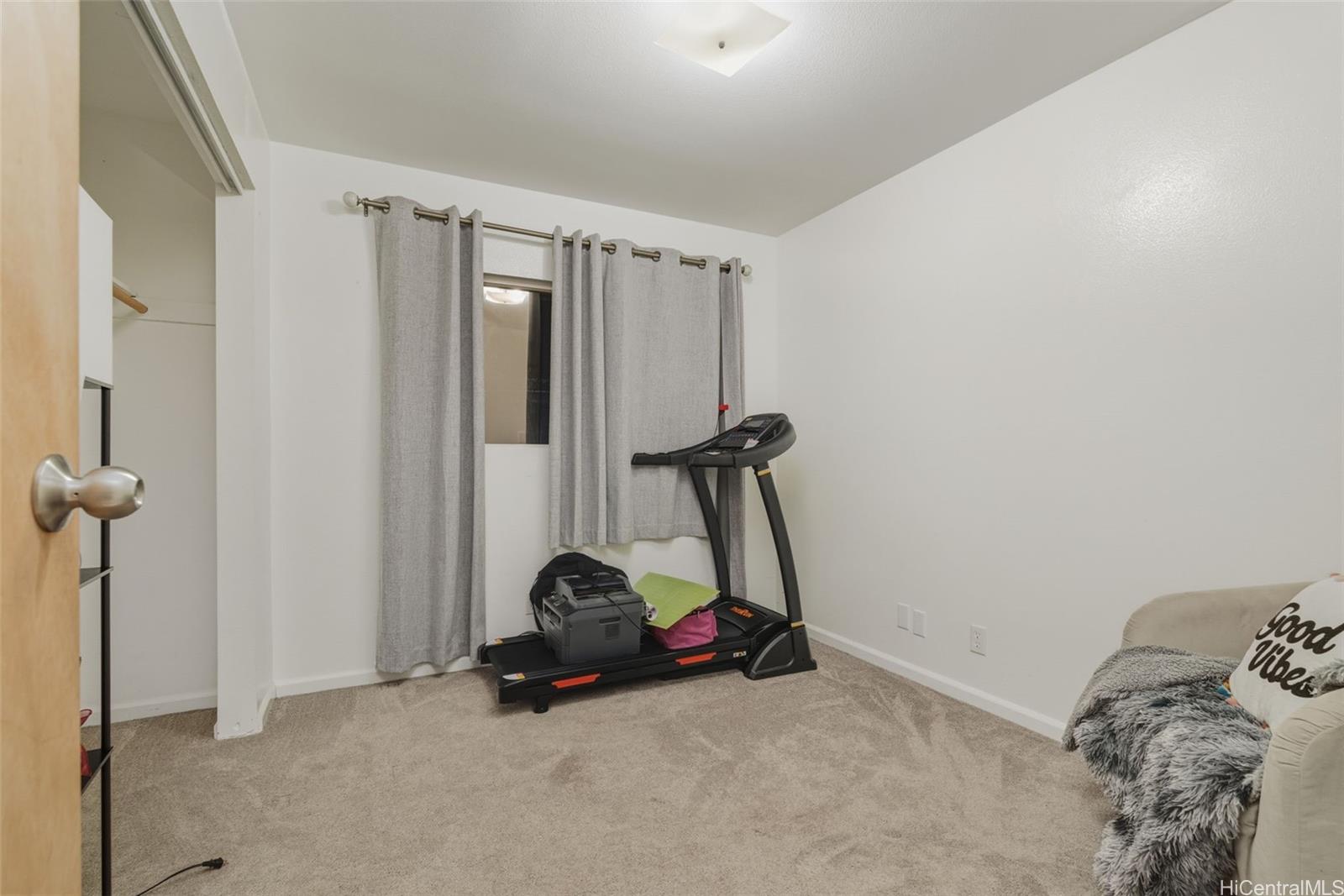 Photo 10 of 25