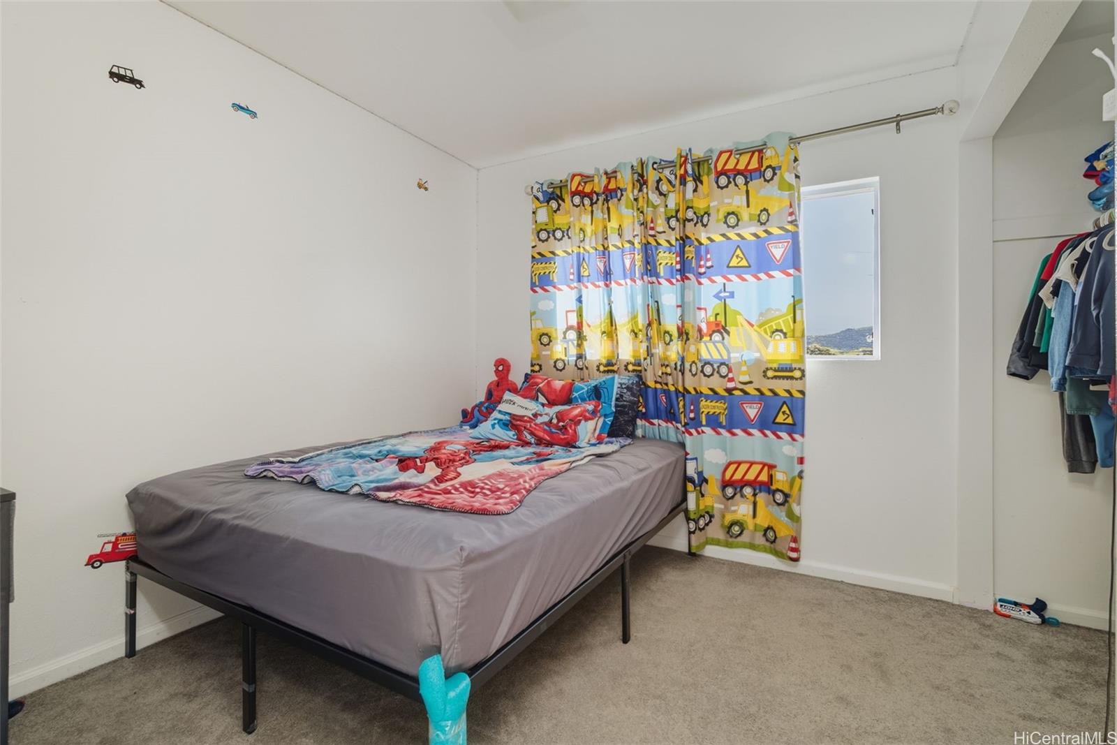 Photo 11 of 25