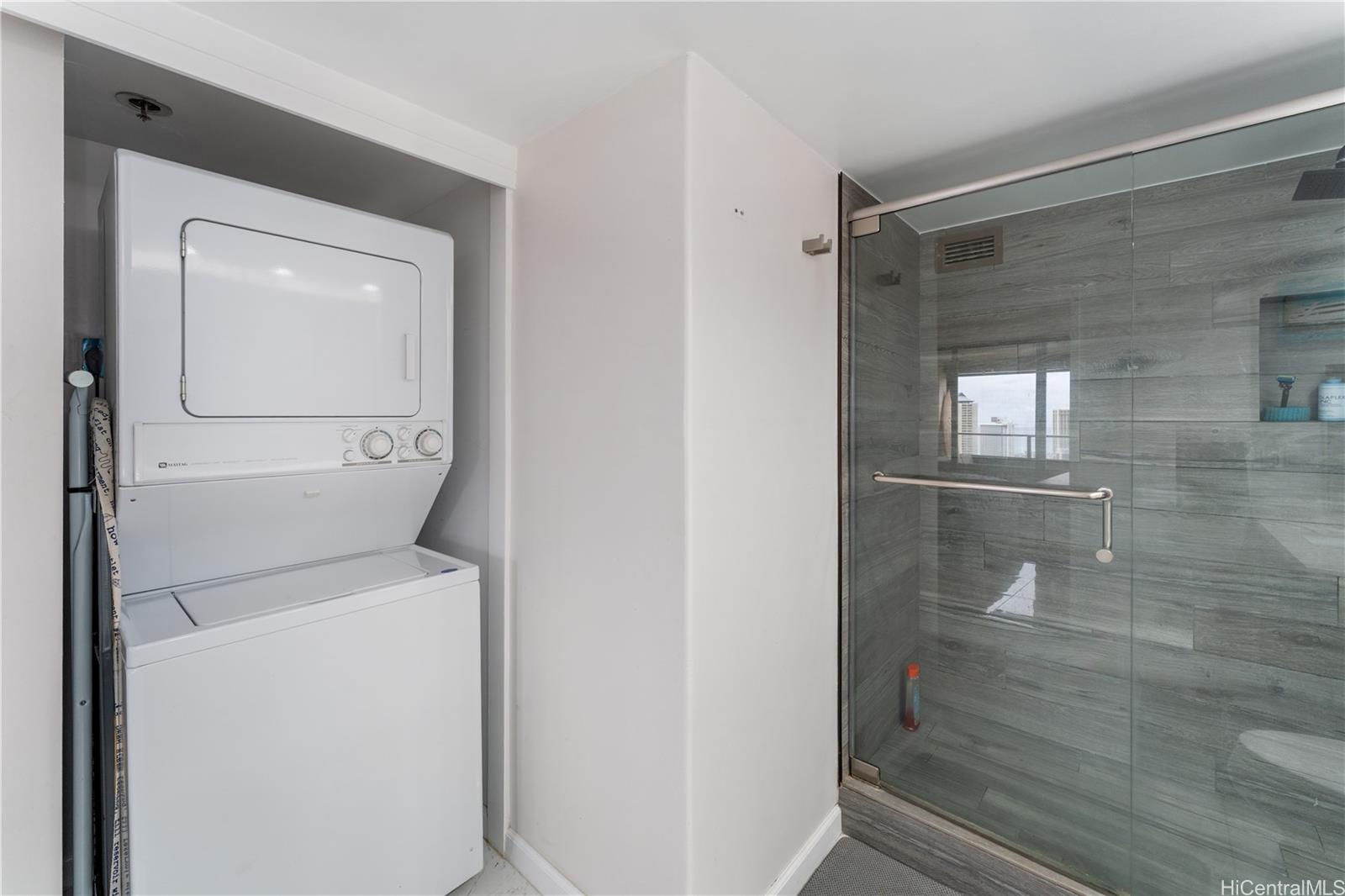 581 Kamoku Street  Unit 3704