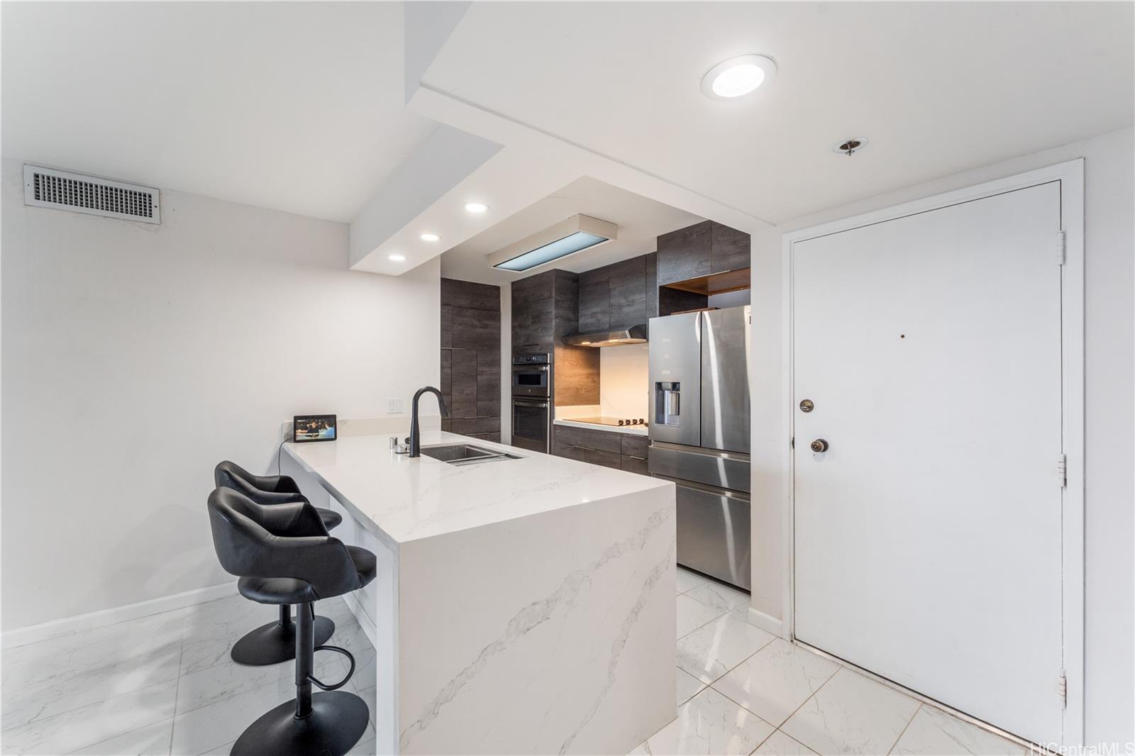 581 Kamoku Street  Unit 3704