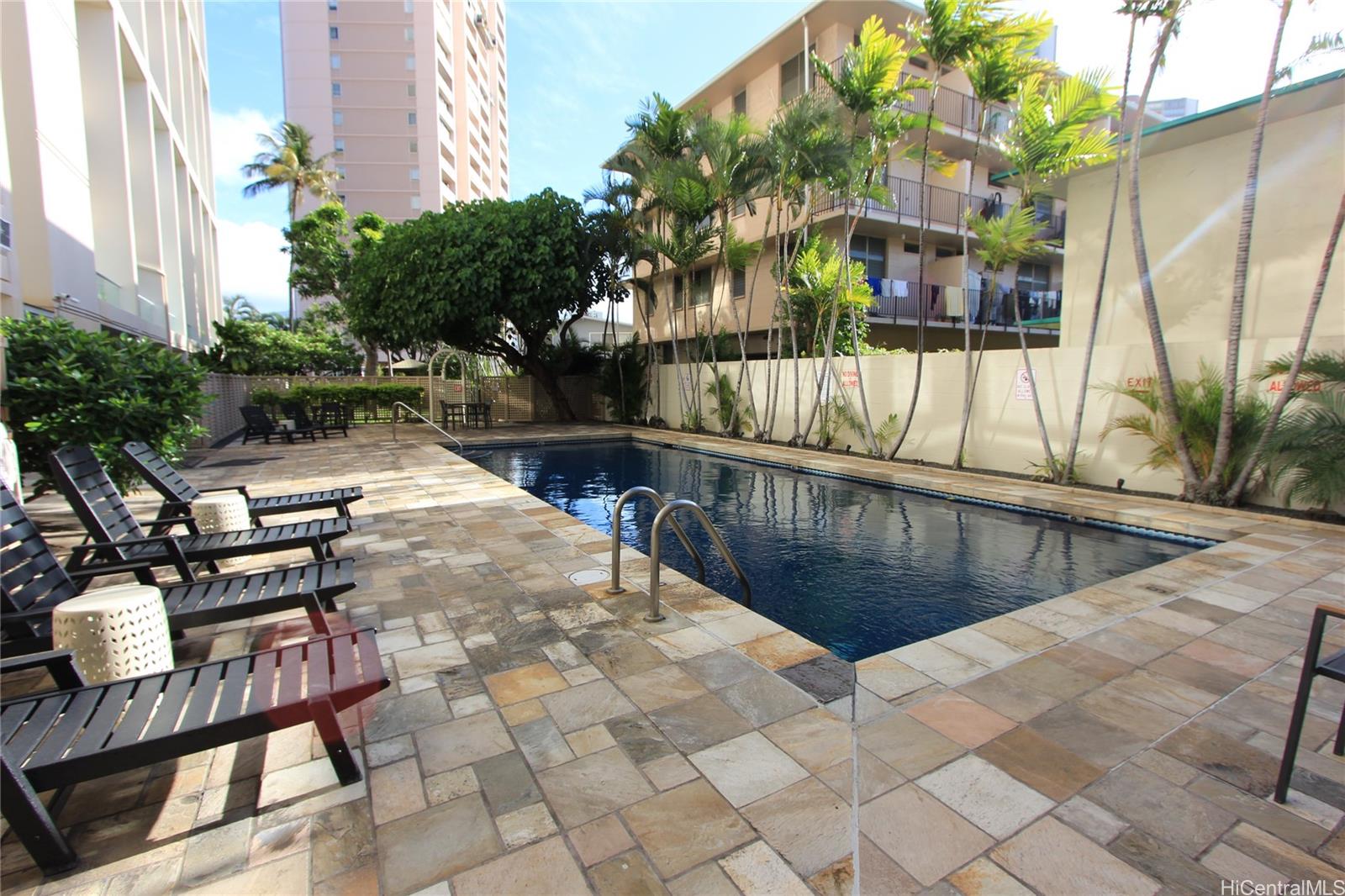 555 University Avenue  Unit 2502
