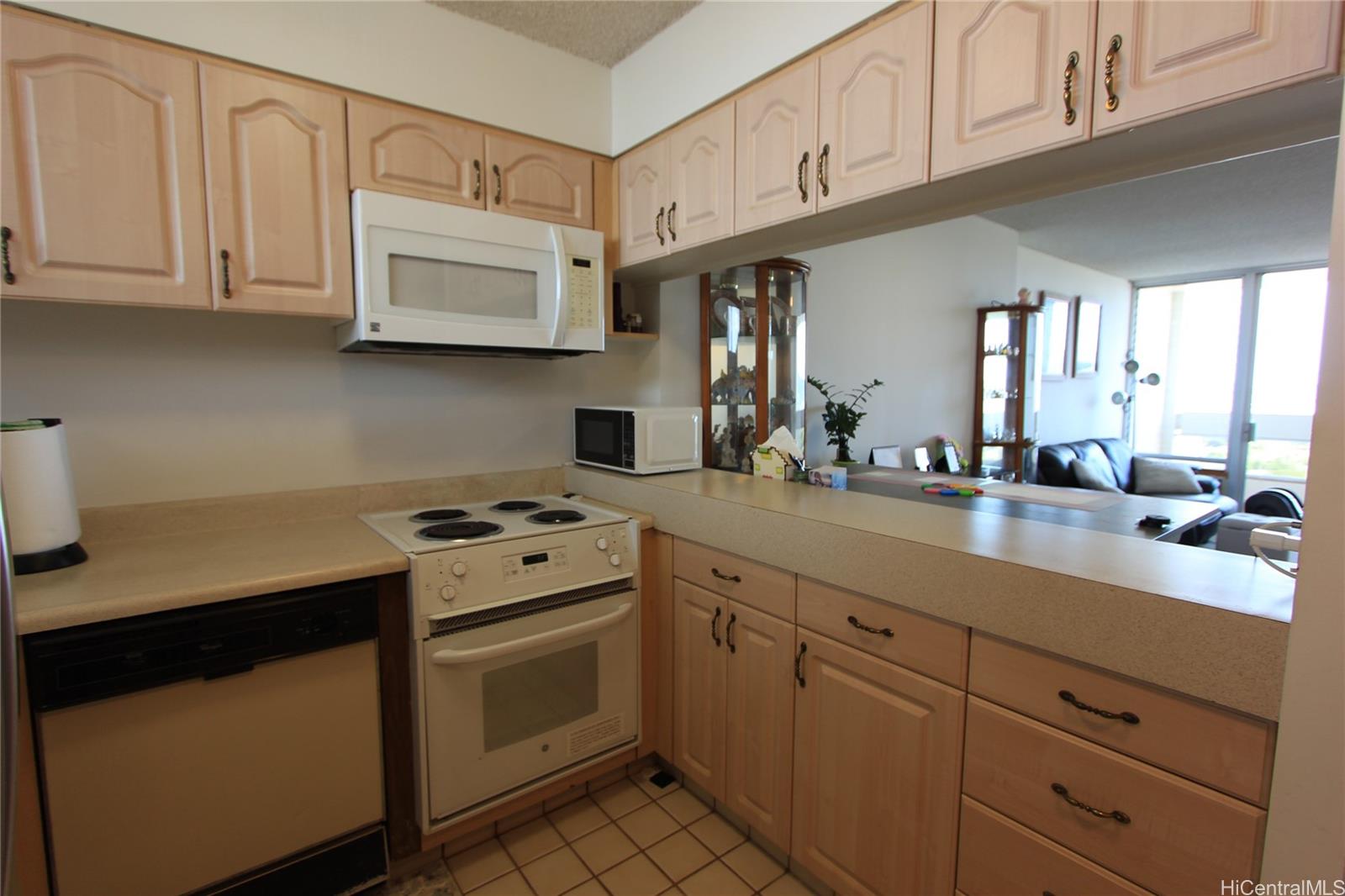 555 University Avenue  Unit 2502