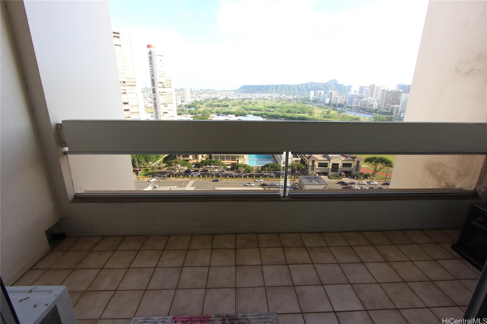 555 University Avenue  Unit 2502