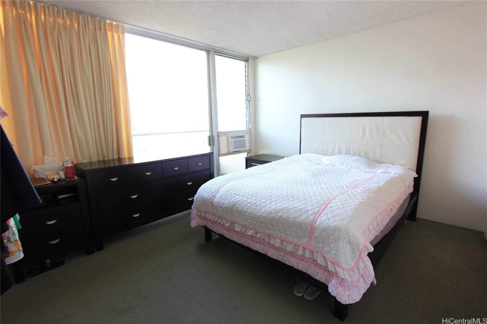 555 University Avenue  Unit 2502