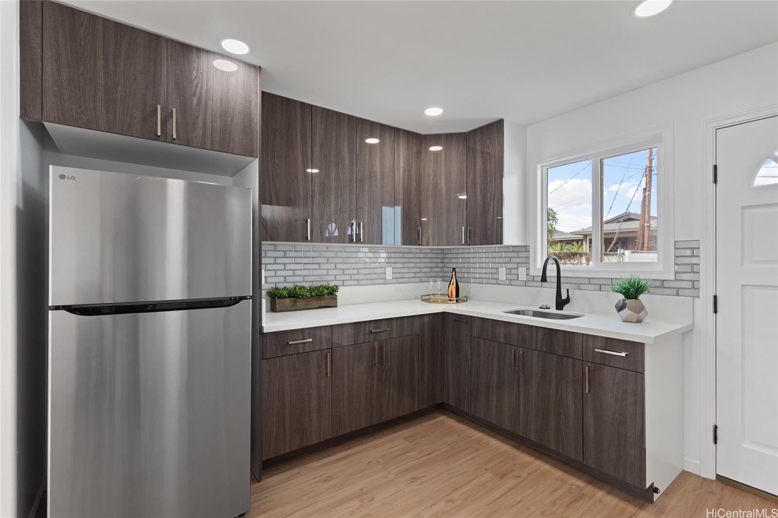 87-102 Kulaaupuni Street  Unit 2