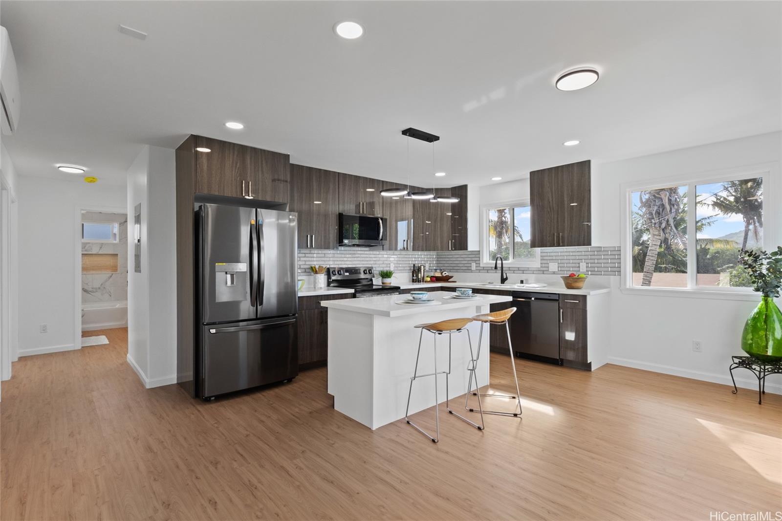 87-102 Kulaaupuni Street  Unit 2