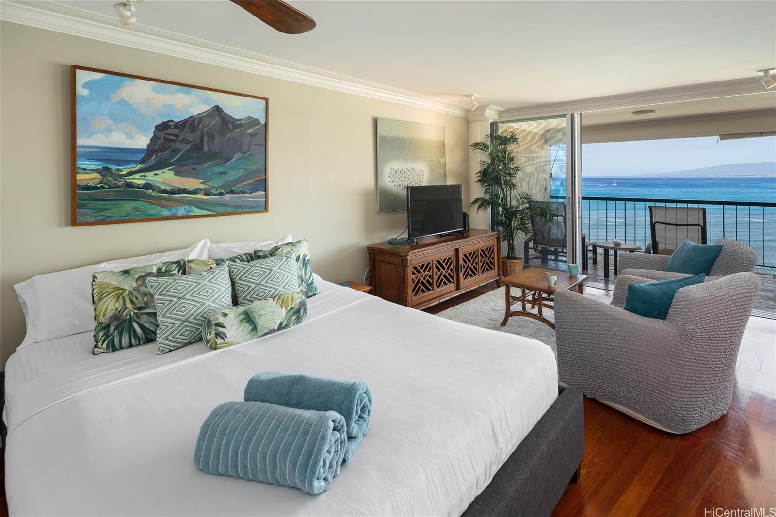 2877 Kalakaua Avenue  Unit 1107