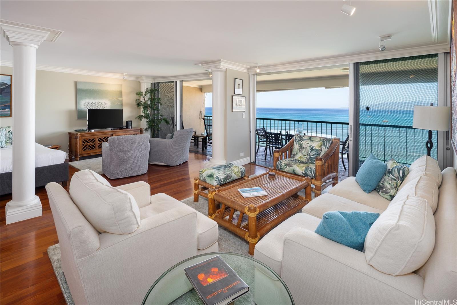2877 Kalakaua Avenue  Unit 1107