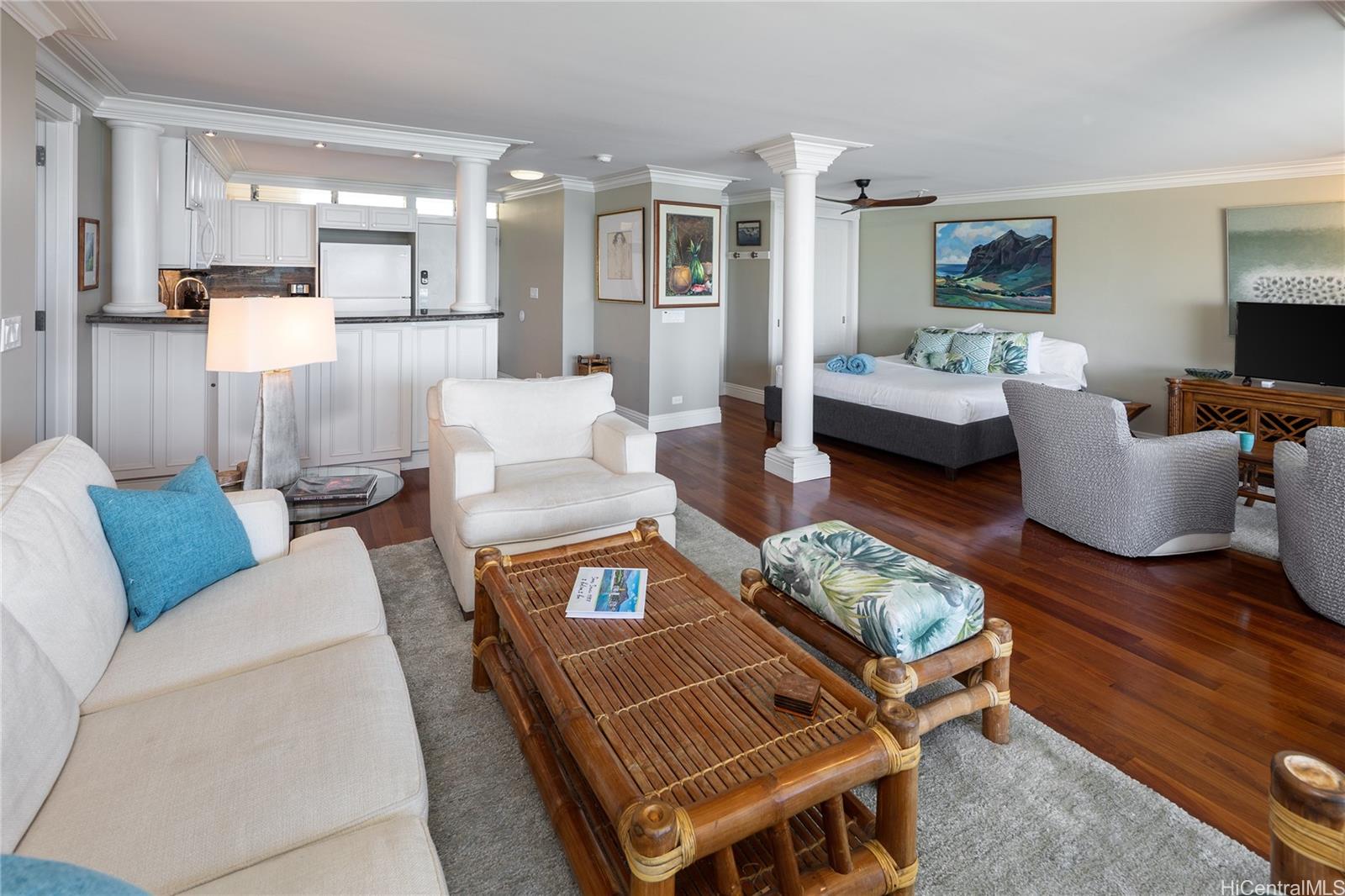 2877 Kalakaua Avenue  Unit 1107