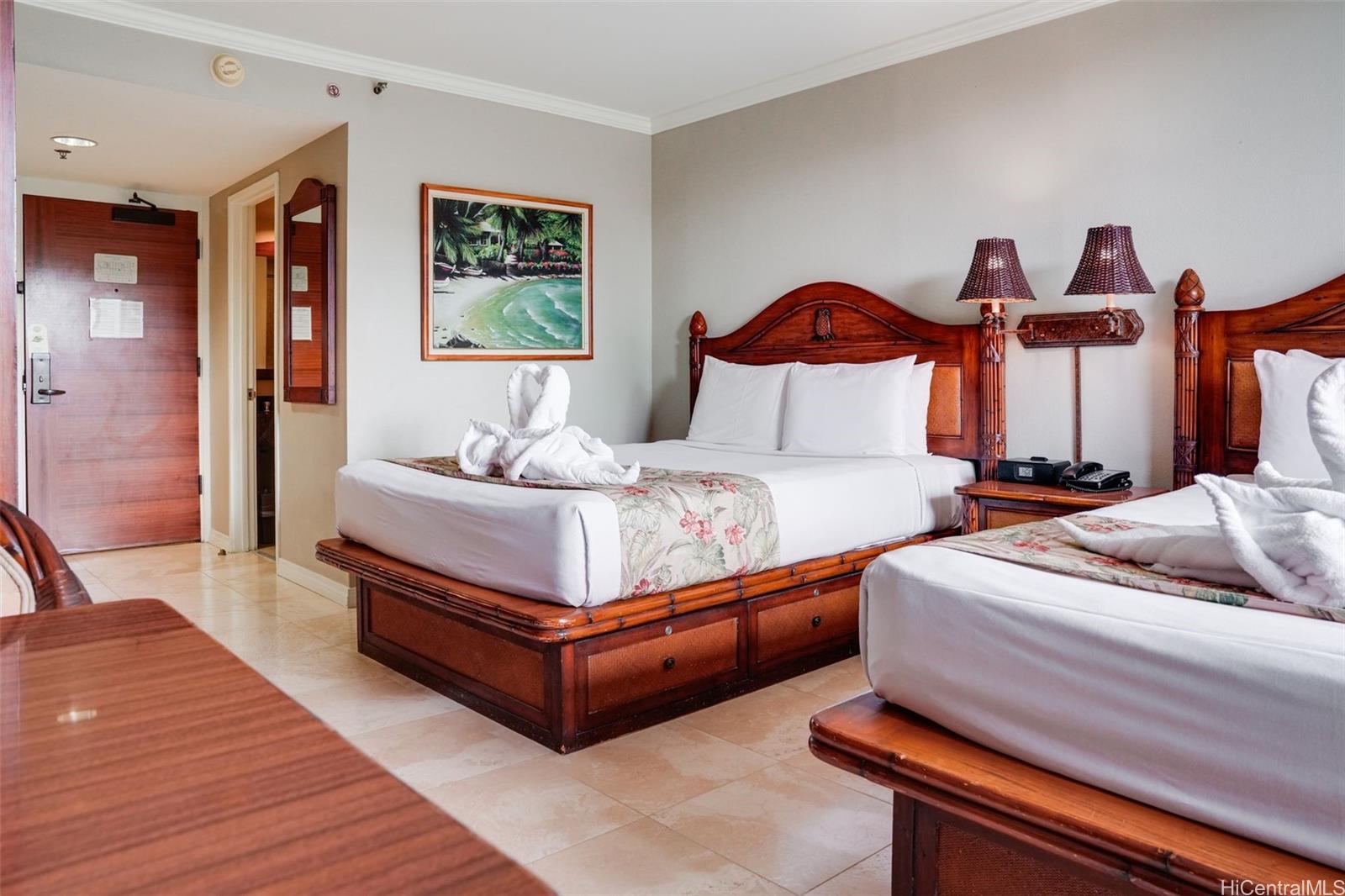 2045 Kalakaua Avenue  Unit 114