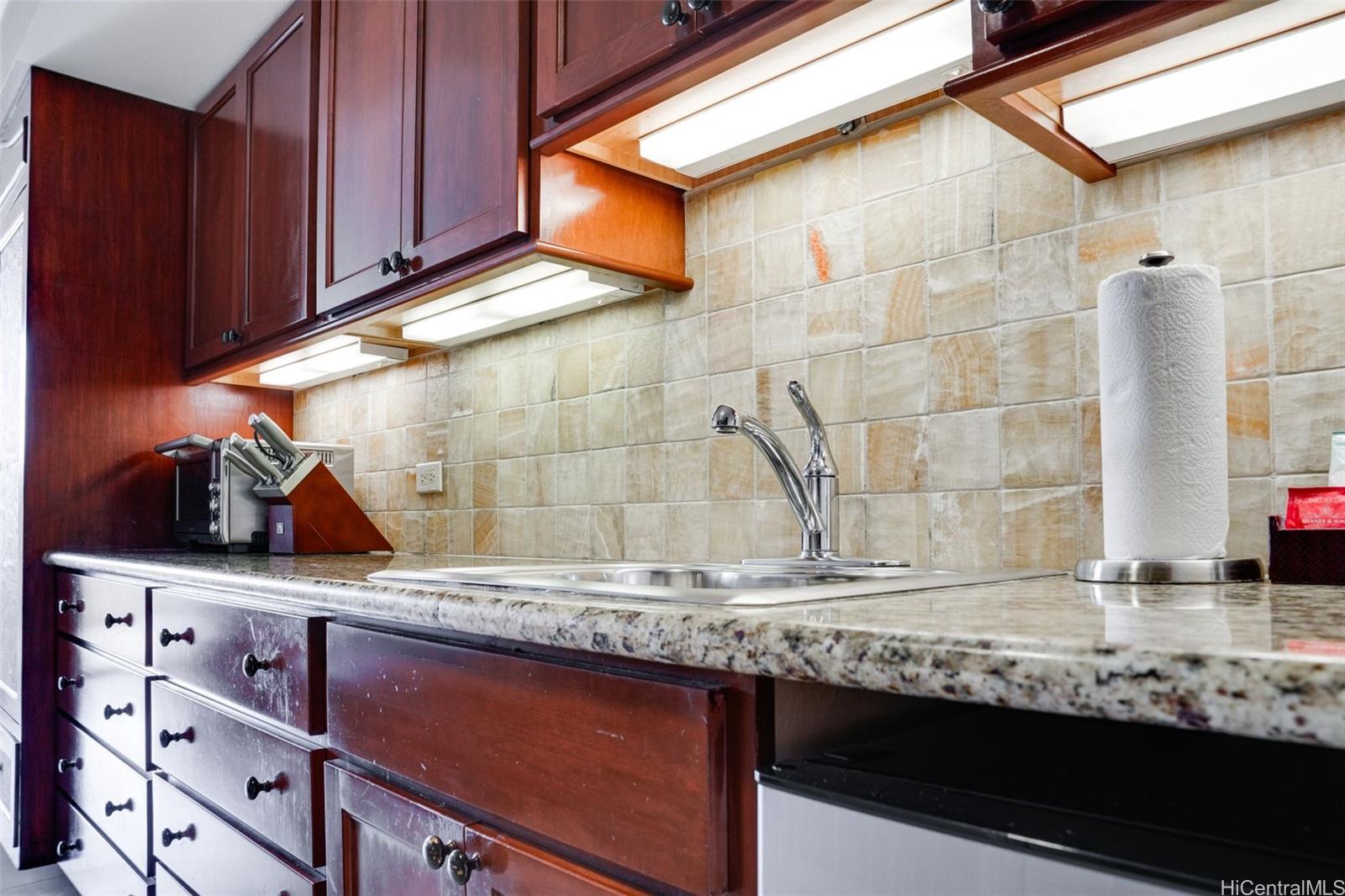 2045 Kalakaua Avenue  Unit 114