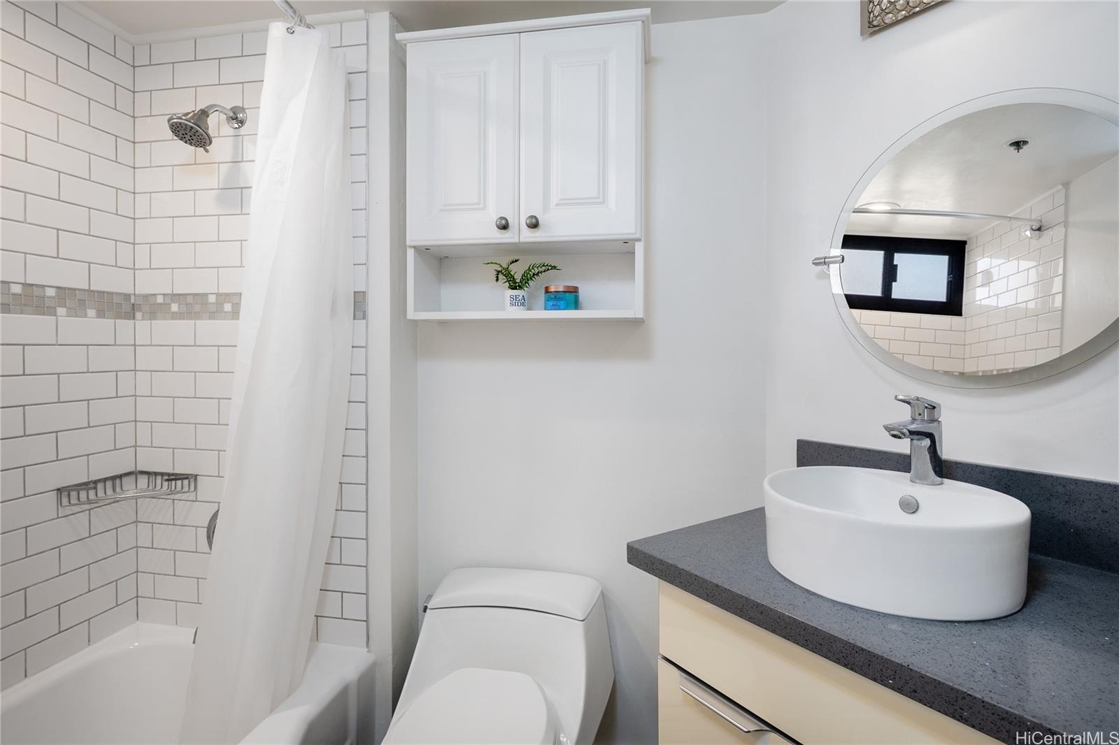Photo 10 of 20
