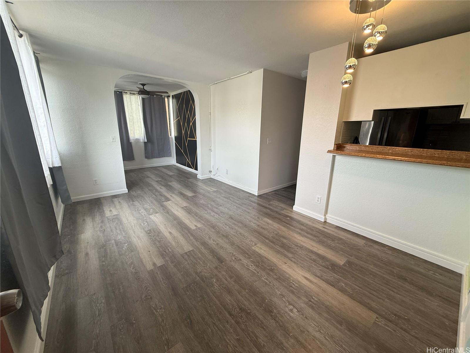 1105 Acacia Road 212