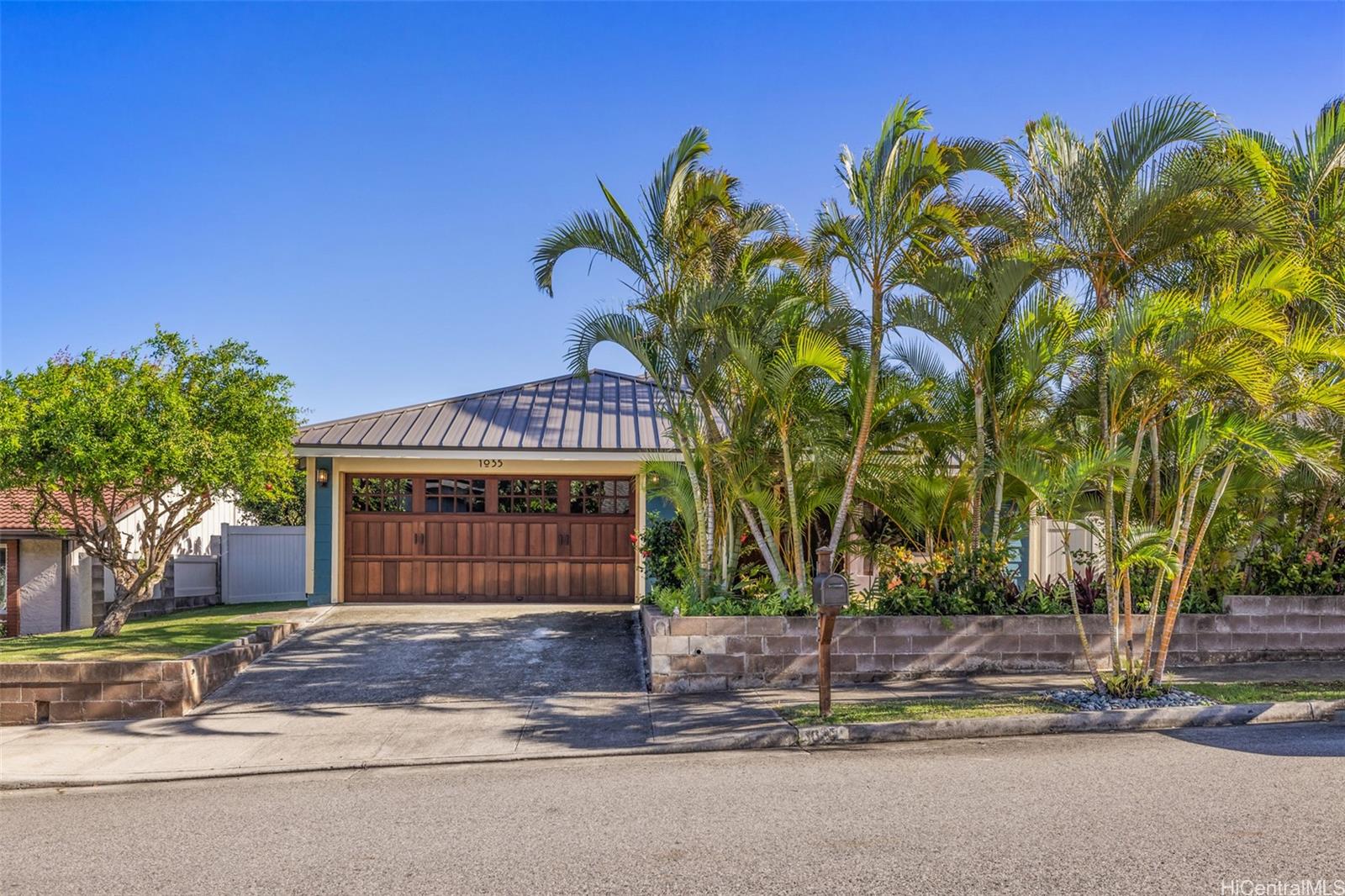 1035 Kamaole Street