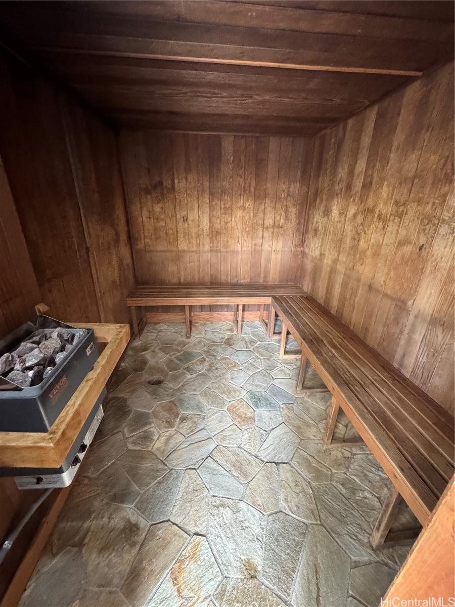 Photo 17 of 20