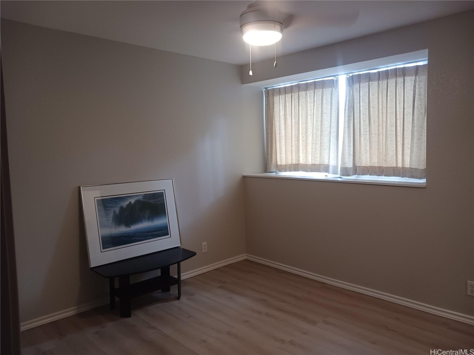 Photo 19 of 25