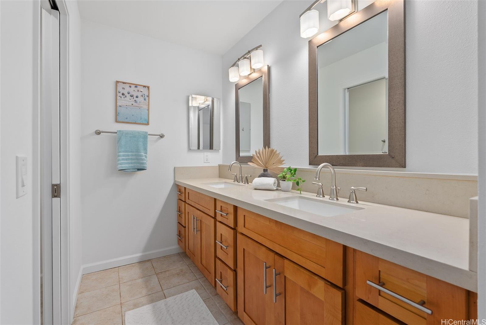 1015 Aoloa Place  Unit 217