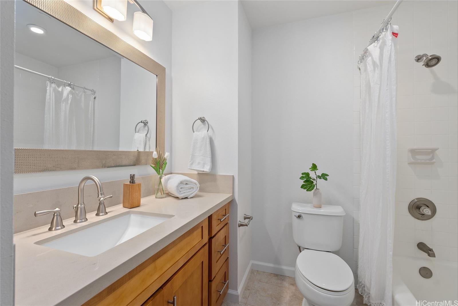 1015 Aoloa Place  Unit 217
