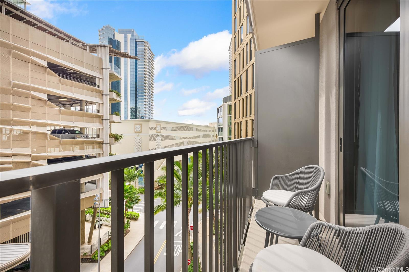 987 Queen Street  Unit 510