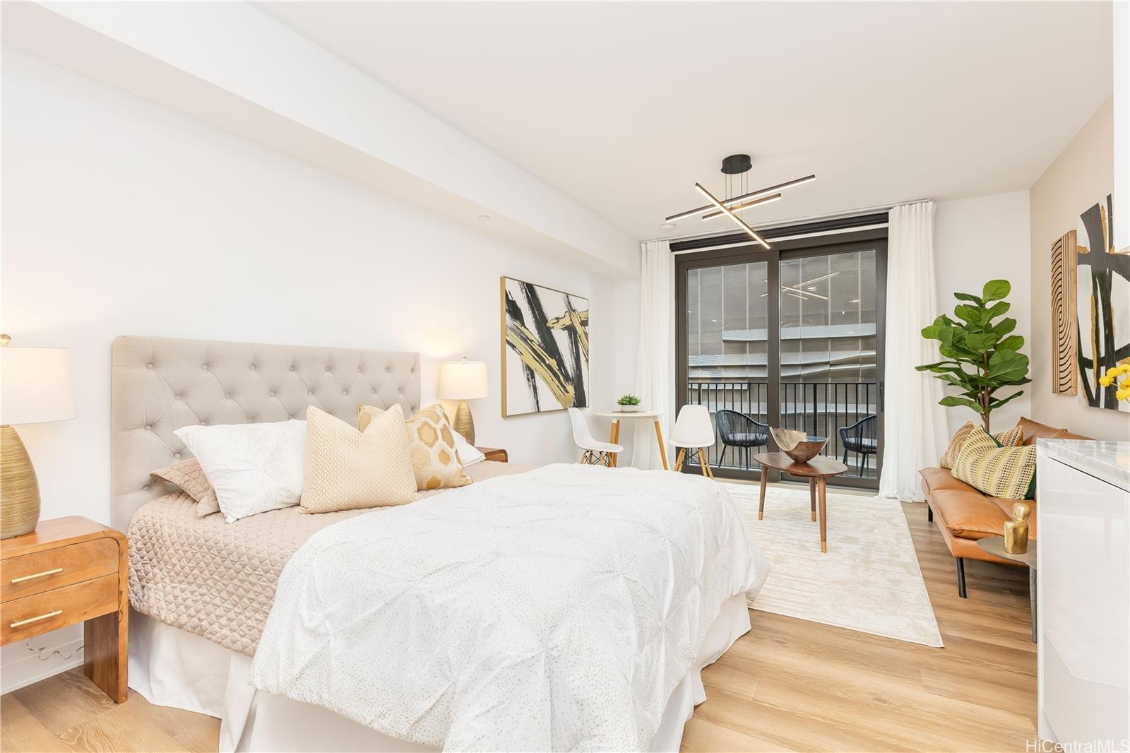 987 Queen Street  Unit 510