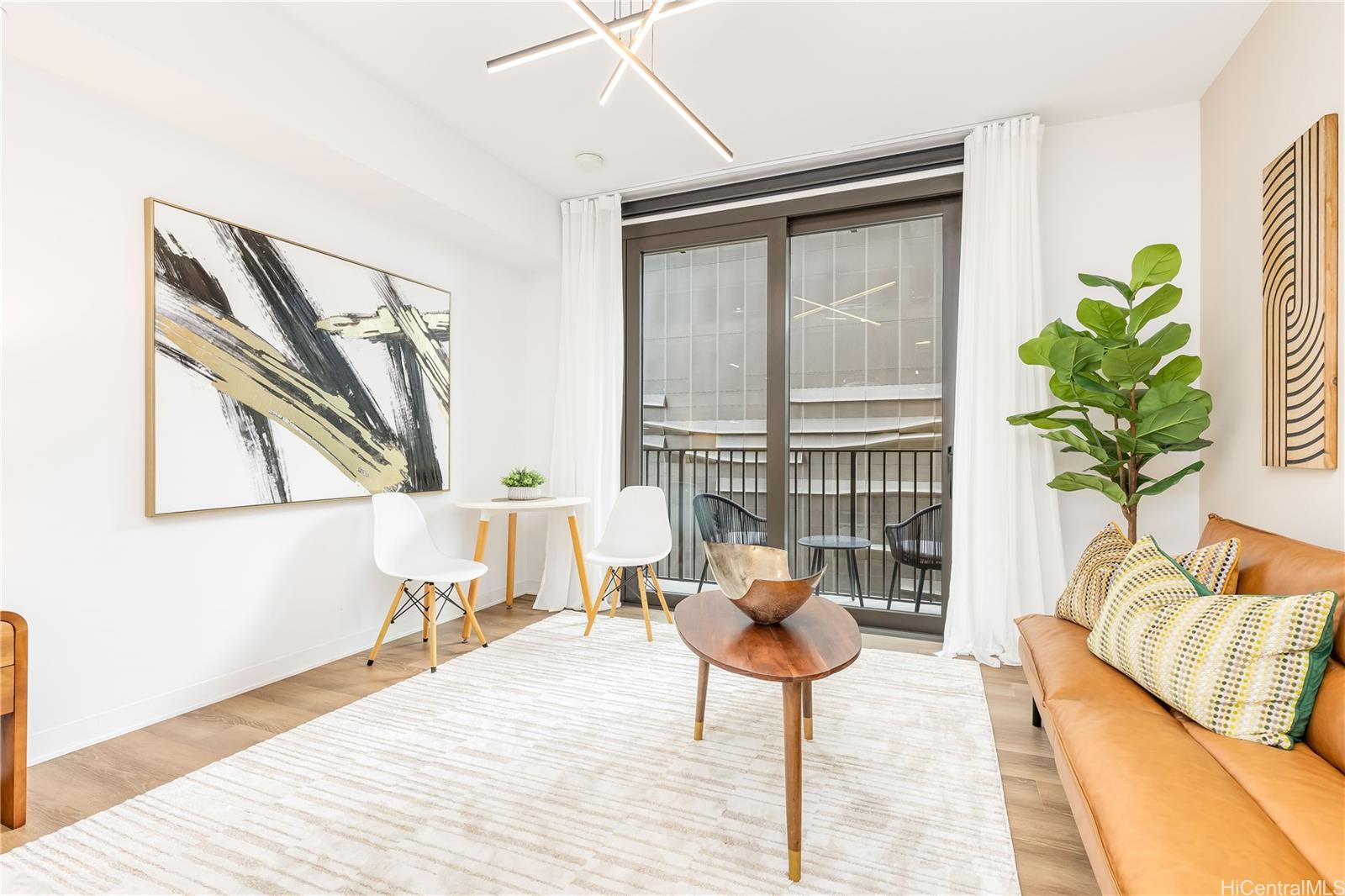 987 Queen Street  Unit 510
