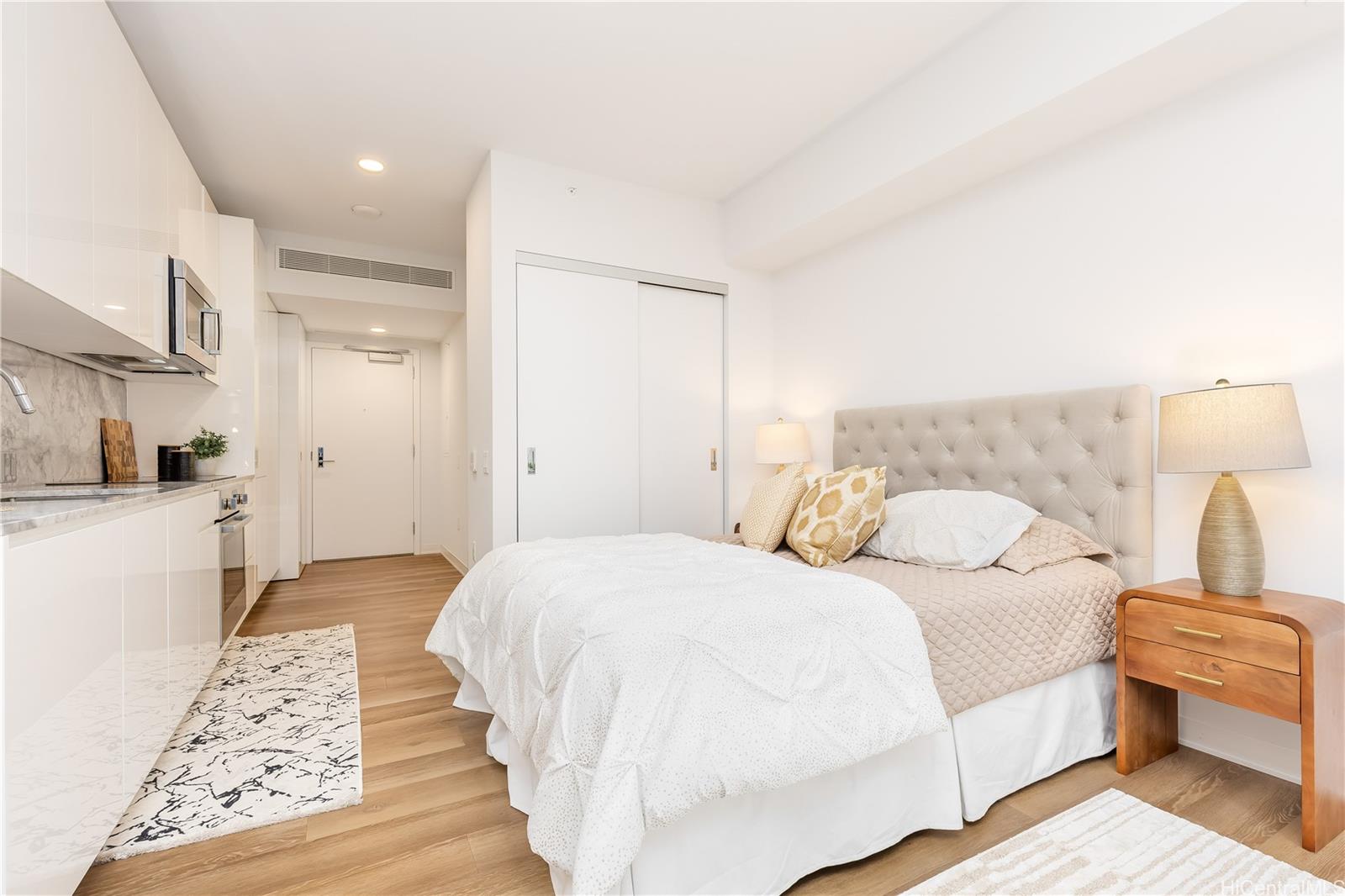 987 Queen Street  Unit 510
