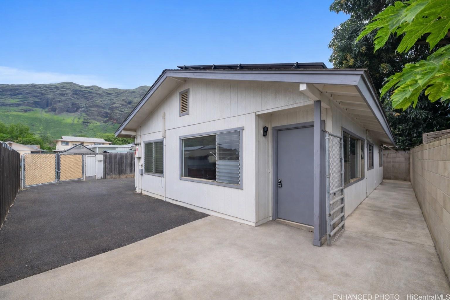 84-537 Manuku Street