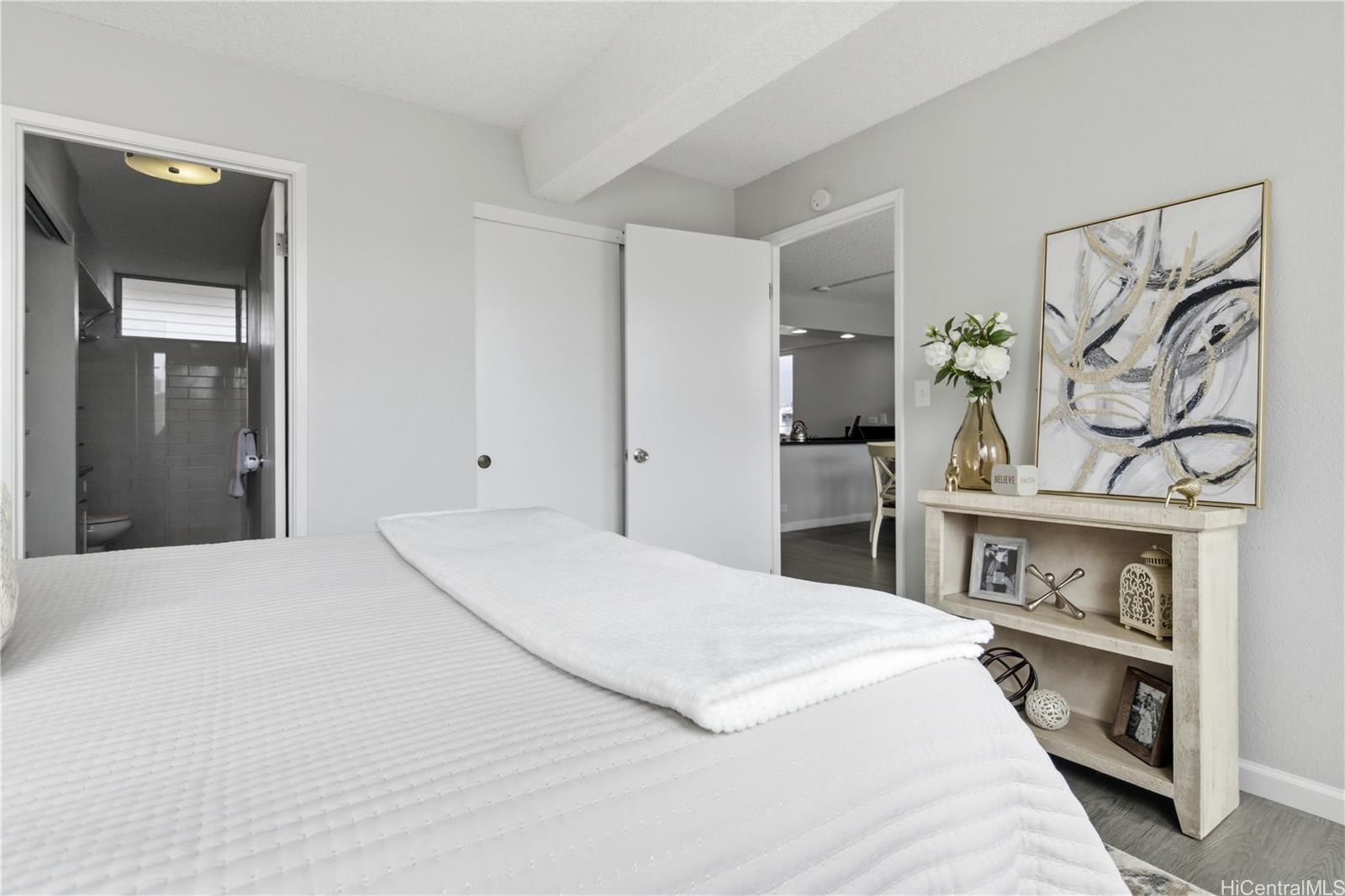 2439 Kapiolani Boulevard  Unit 101