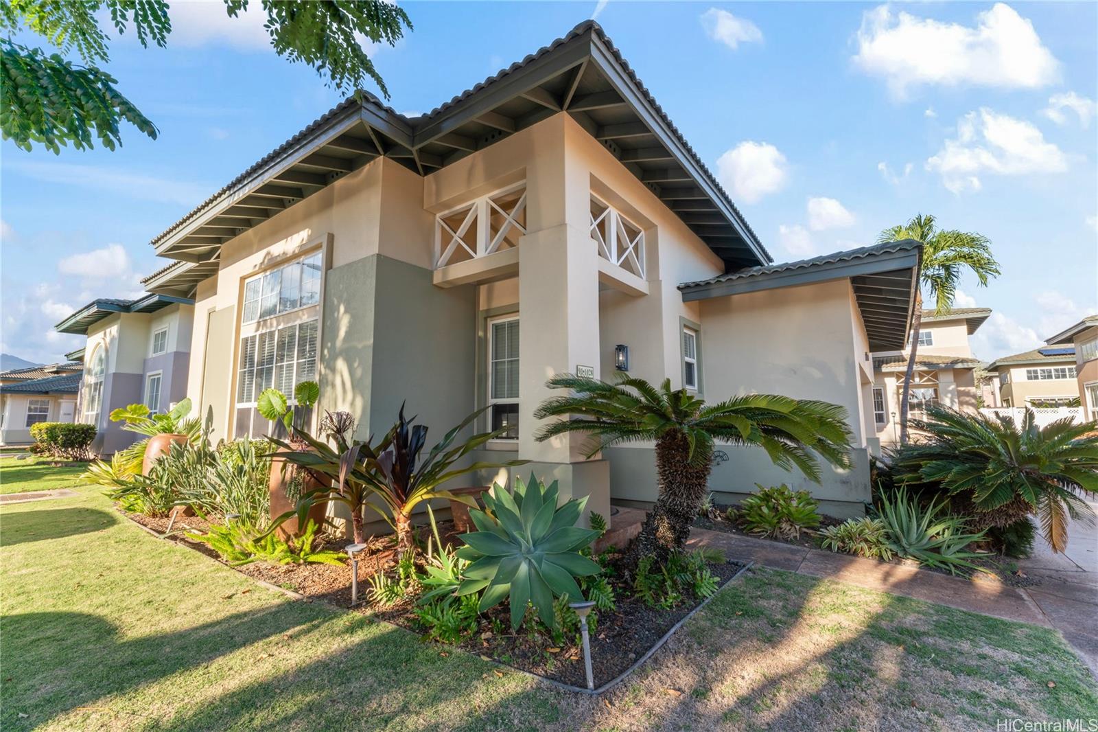 91-1028 Wahinoho Street
