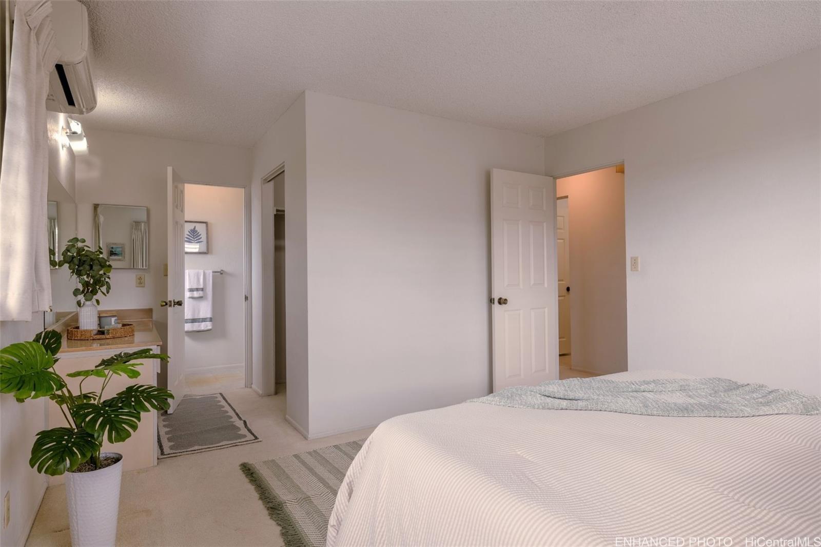 Photo 14 of 23