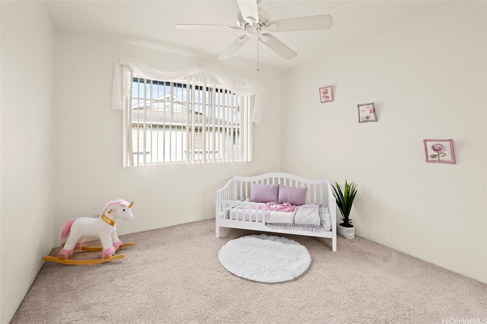 Photo 10 of 25