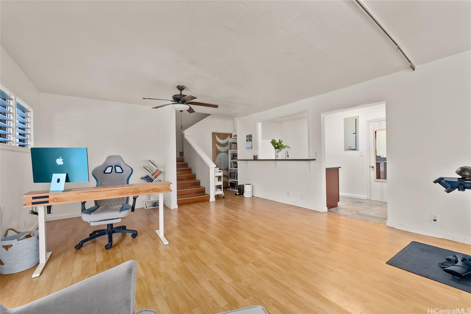 51-015 Lau Place
