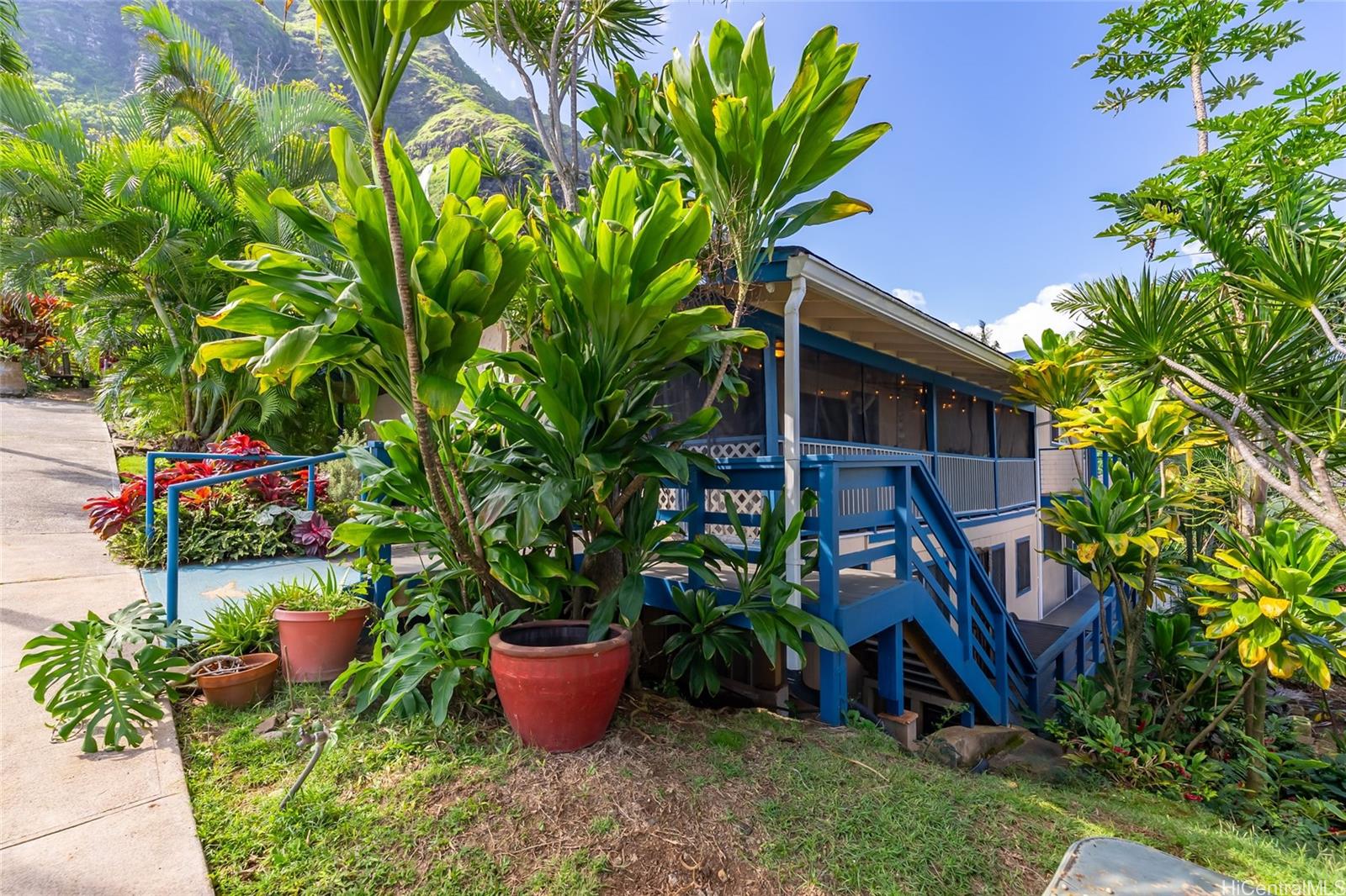 51-015 Lau Place