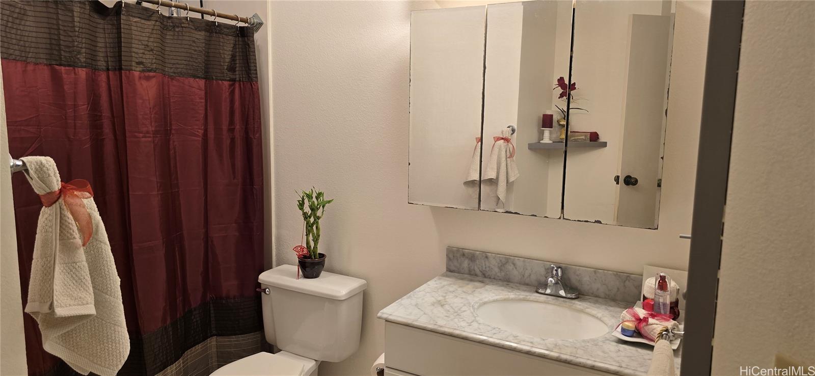 Photo 12 of 25
