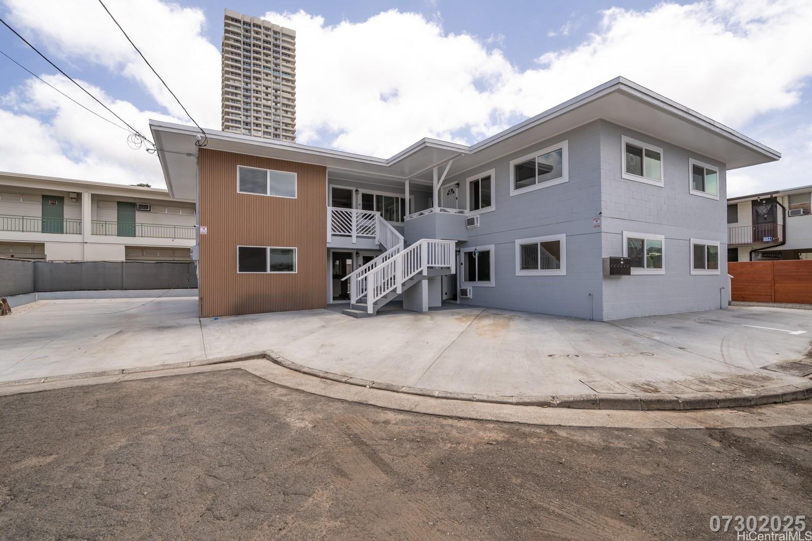 829 Waiaka Place