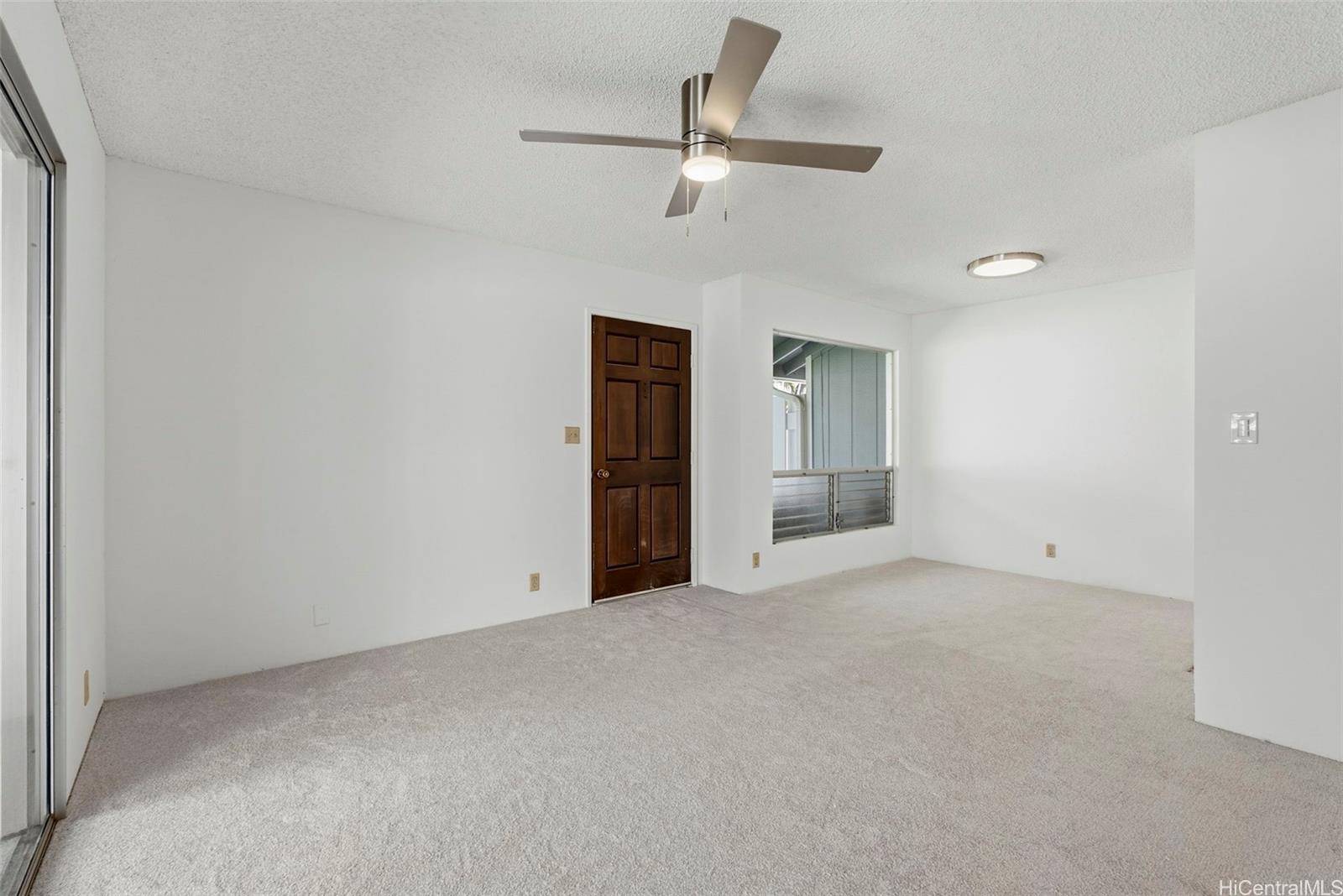 Photo 4 of 24