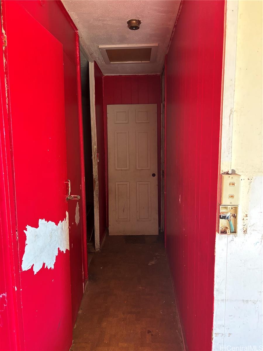 Photo 8 of 18