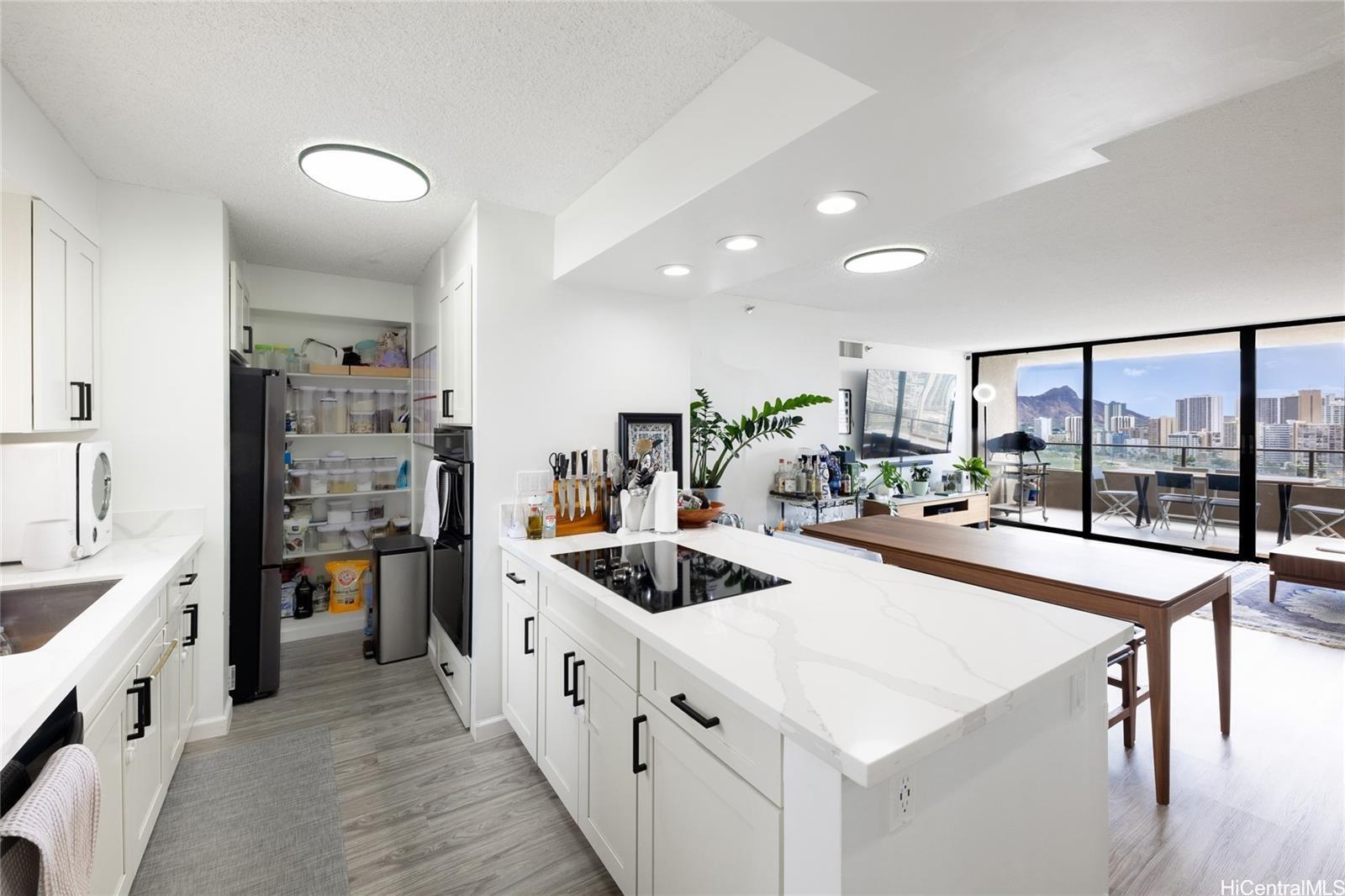 581 Kamoku Street 2302