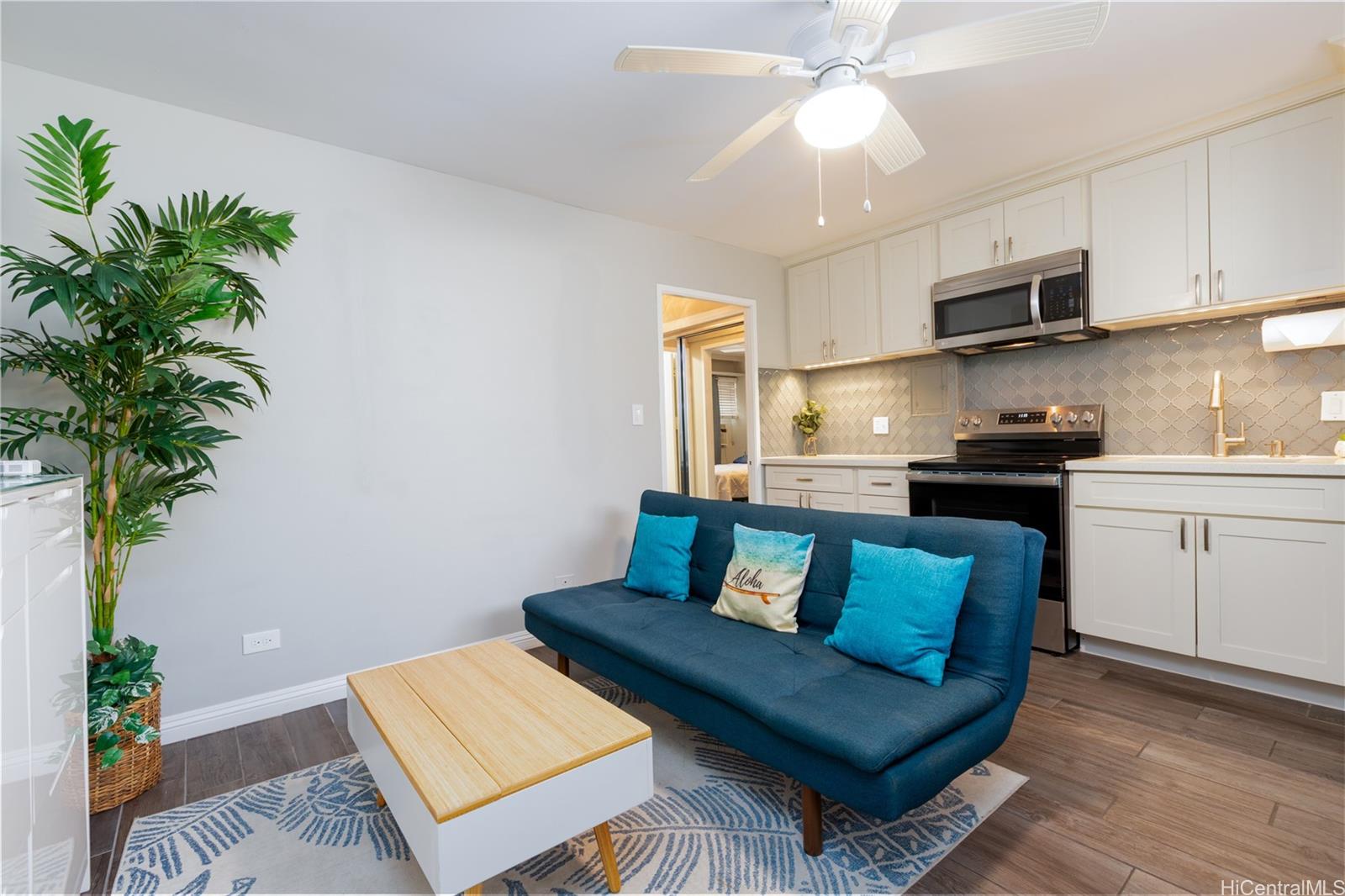 236 Liliuokalani Avenue  Unit 102