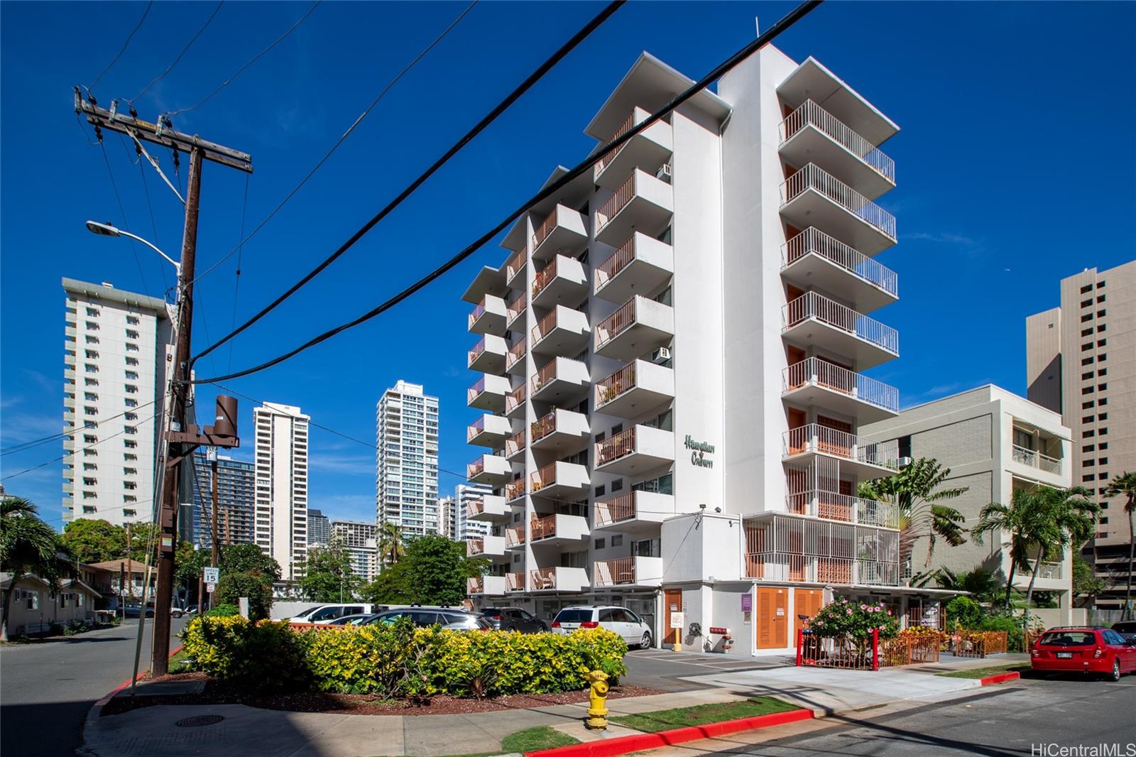 236 Liliuokalani Avenue  Unit 102