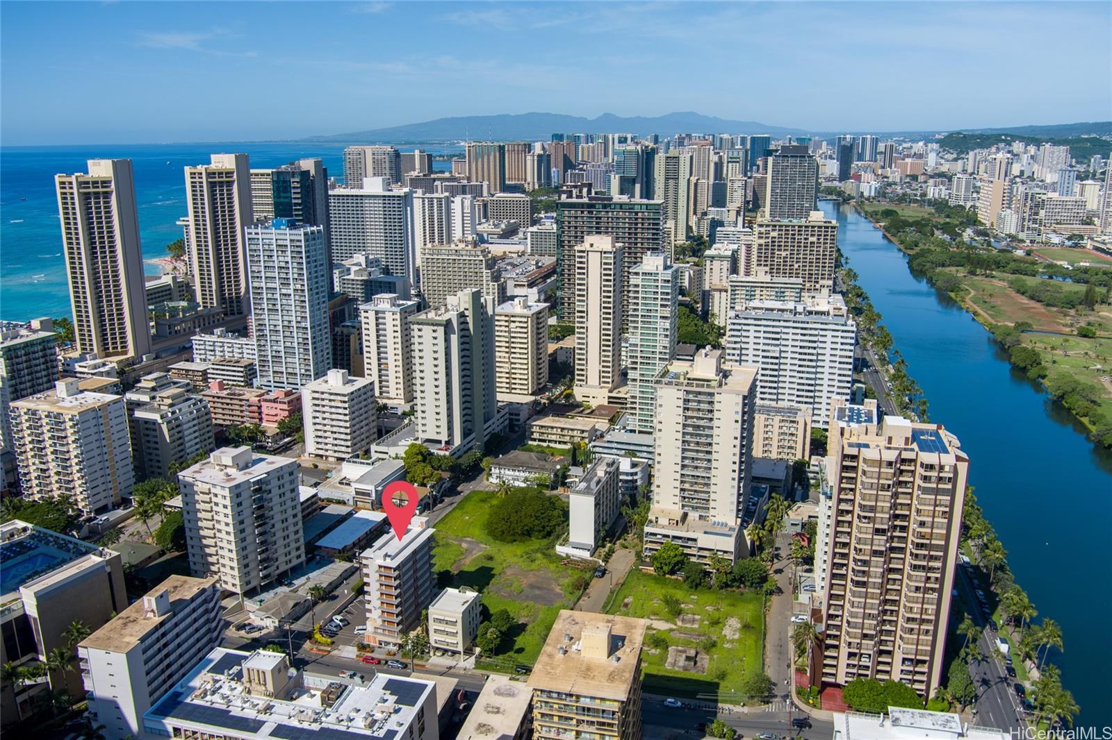 236 Liliuokalani Avenue  Unit 102