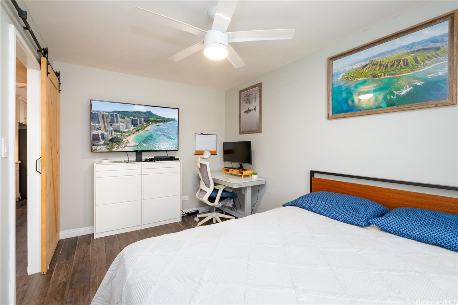 236 Liliuokalani Avenue  Unit 102