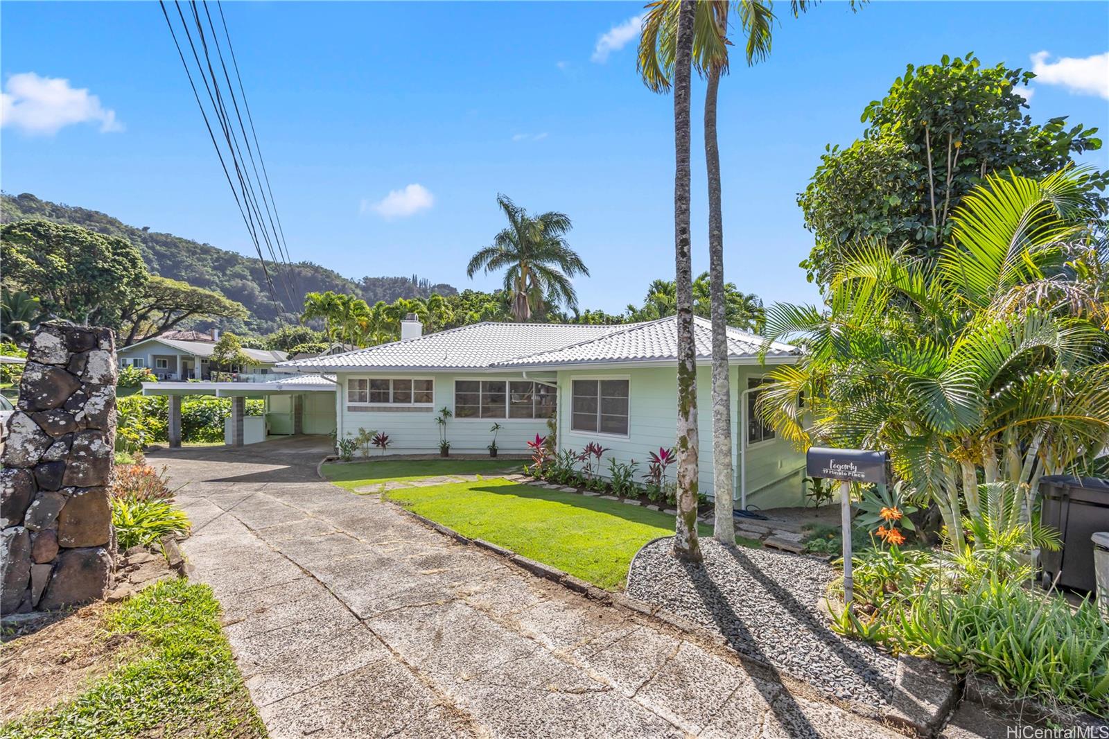 19 Hinalo Place