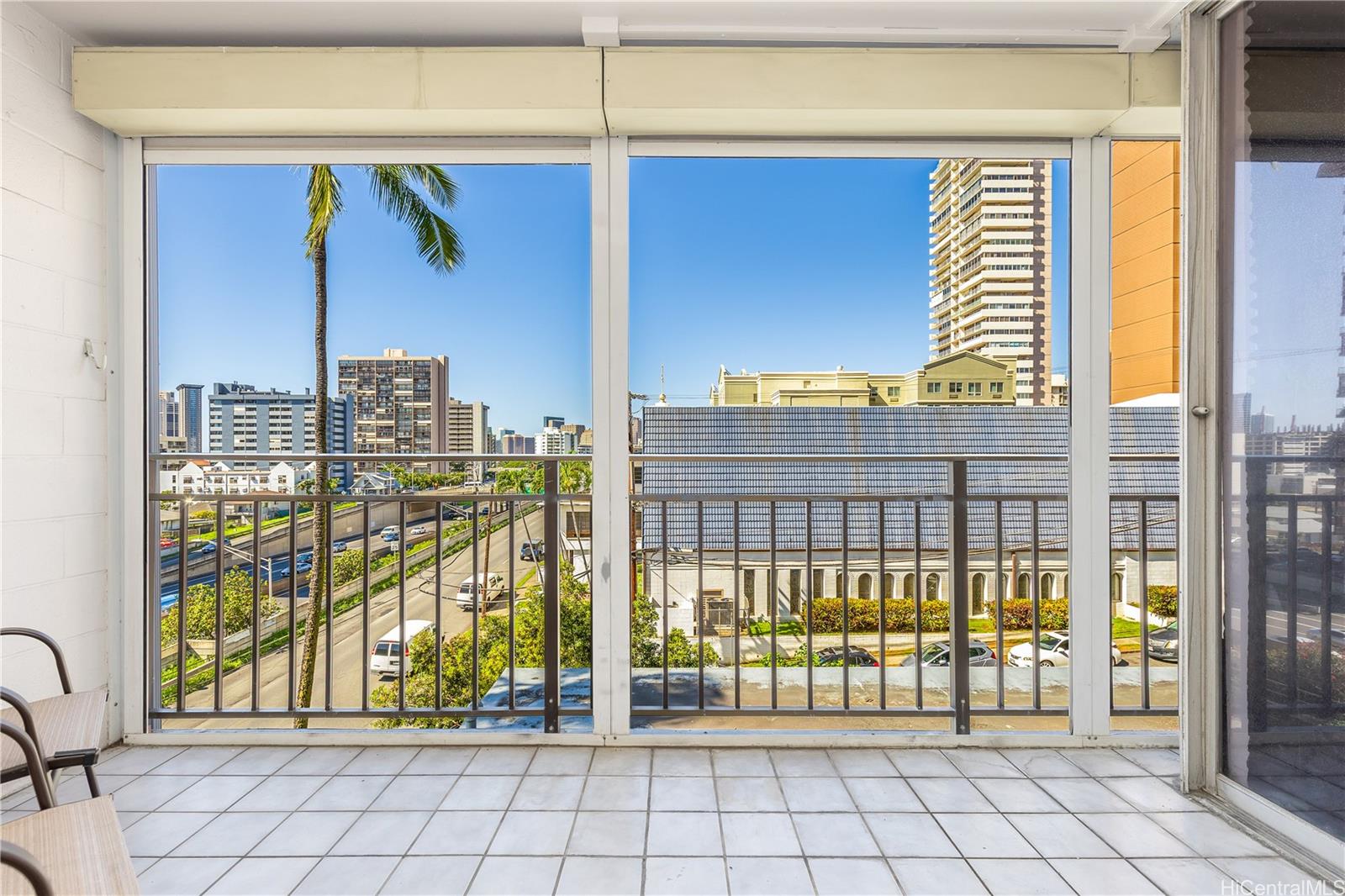 1415 Victoria Street  Unit 211
