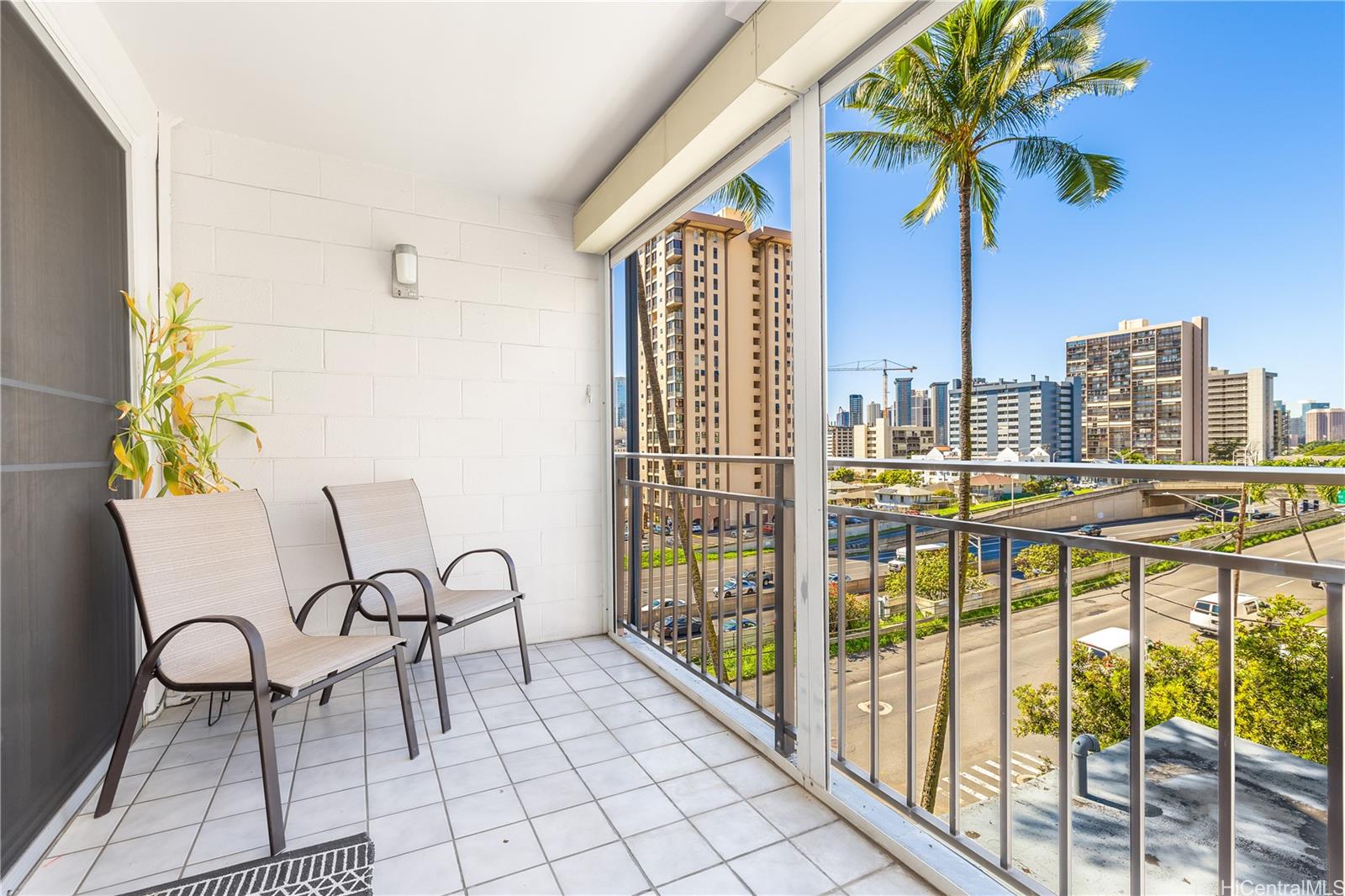 1415 Victoria Street  Unit 211
