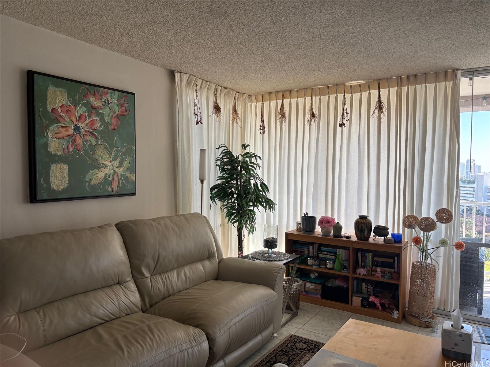 1617 Keeaumoku Street 808