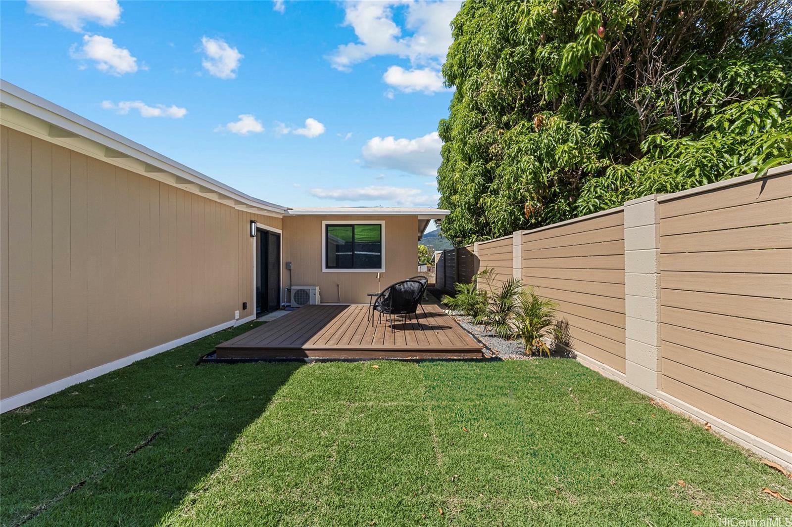 427 Kekupua Street